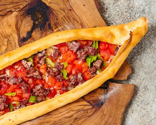 Kuşbaşılı Pide