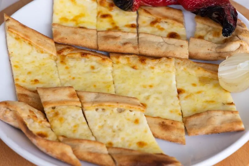 Kaşarlı Pide