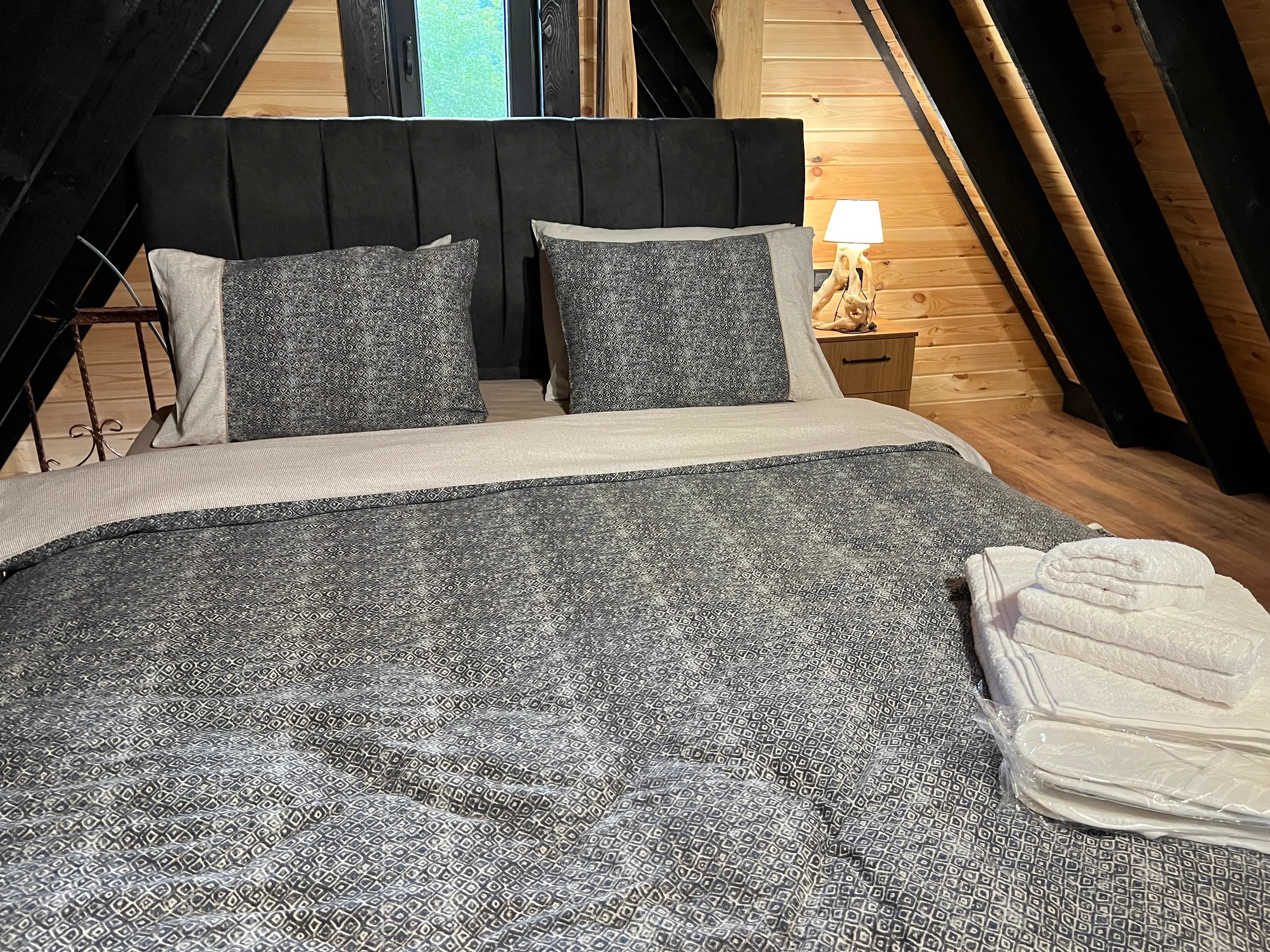 Honeymoon Suite